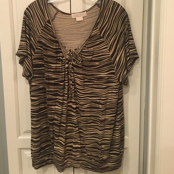 Michael Kors Tops - Michael kors tshirt