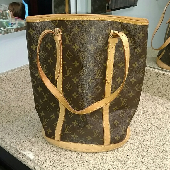 Louis Vuitton Handbags - Authentic Louis Vuitton handbag