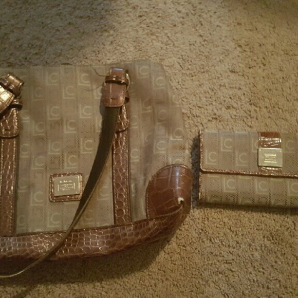 Purse - Picture 1 of 2