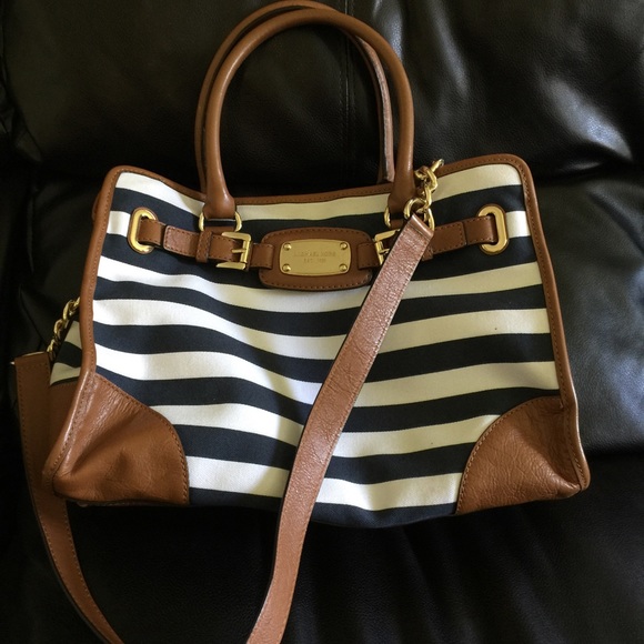 Michael Kors Handbags - MICHAEL KORS BAG