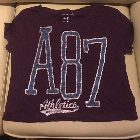 Plum colored Aeropostale crop top - Picture 1 of 2