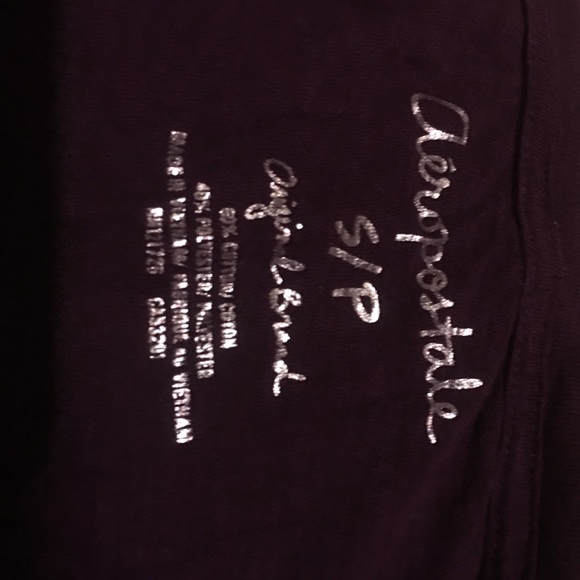 Plum colored Aeropostale crop top - Picture 2 of 2