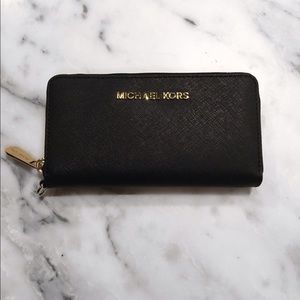 Black Michael Kors Wallet