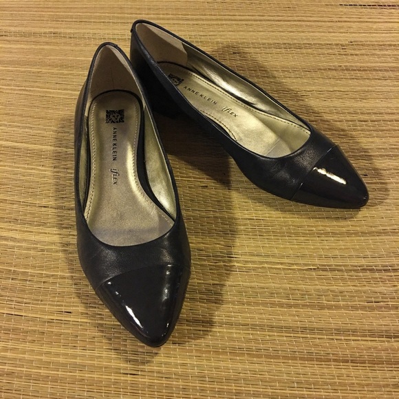 anne klein iflex pointed toed flats w| short heel