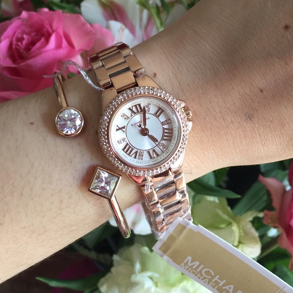Michael Kors Rosegold Watch and bracelet set