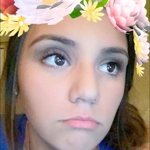 Meet your Posher, Elisa