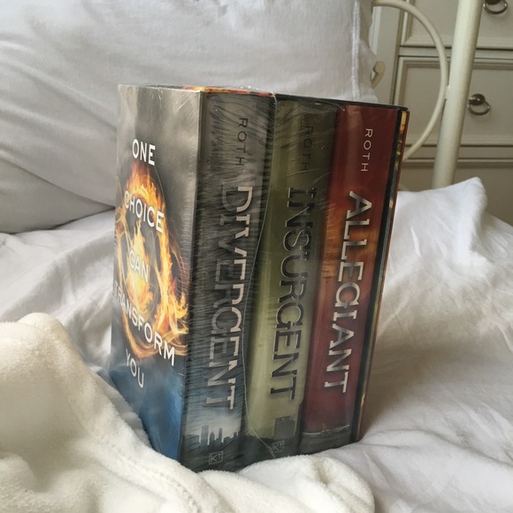 Divergent books