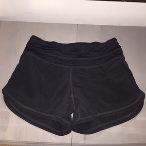 Lululemon shorts Sz 2