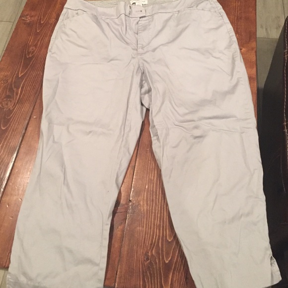 Coldwater Creek Light Grey Capris