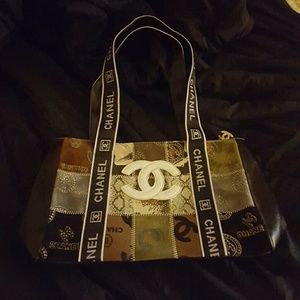 ***SOLD***Beautiful Chanel tote bag, Authentic