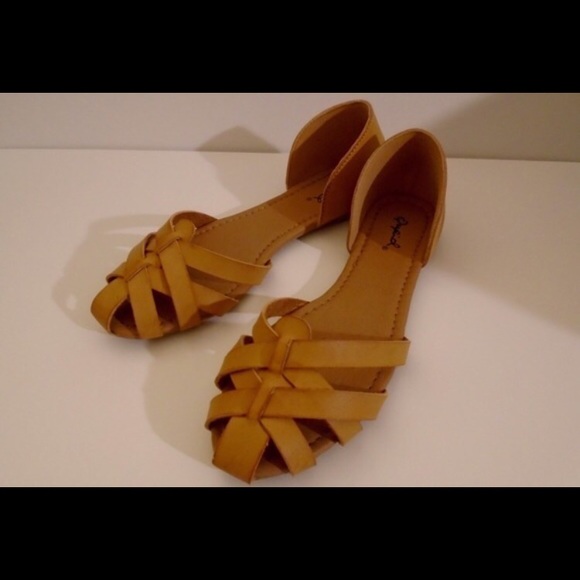 Qupid Two Piece Huaraches sandal!