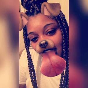 Meet your Posher, Yesenia