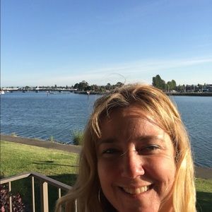 Meet your Posher, Cindy