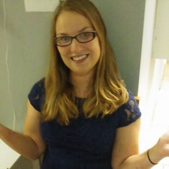 Meet your Posher, Eleana