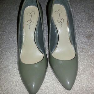 Jessica Simpson Cassani pointed toe pump