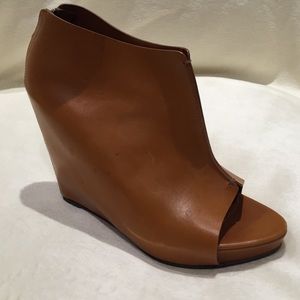 Peep toe cognac bootie
