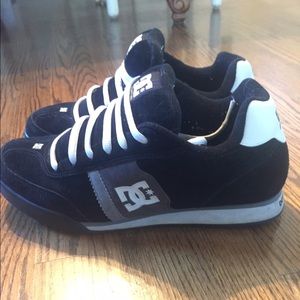 DC skate shoes