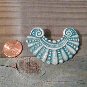 Vintage ceramic brooch