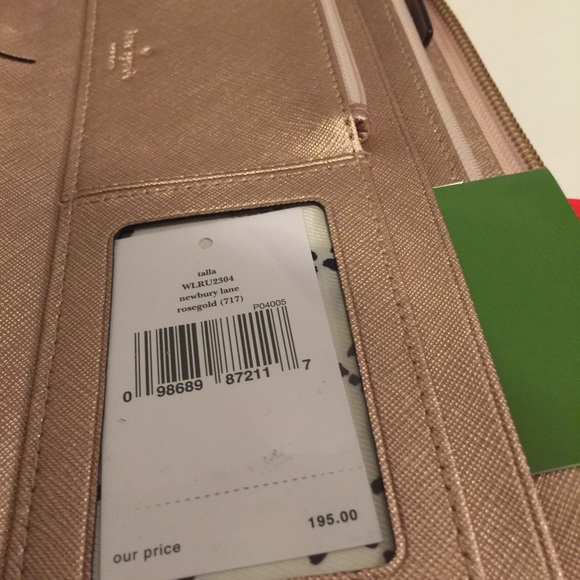 ***SOLD***๐ Kate spade wallet - Picture 3 of 3