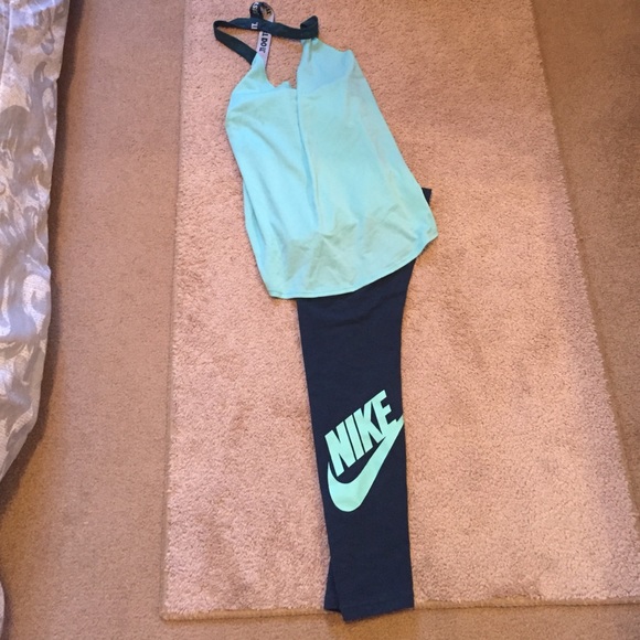 Woman's large Nike outfit