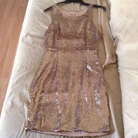 Charlotte Russe Dresses & Skirts - Dress rose gold