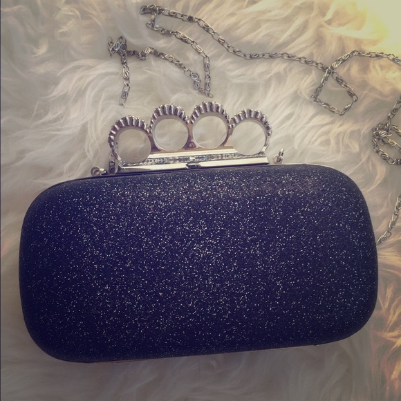 ❗️SALE ❗️Studded Knuckles Glitter Purse