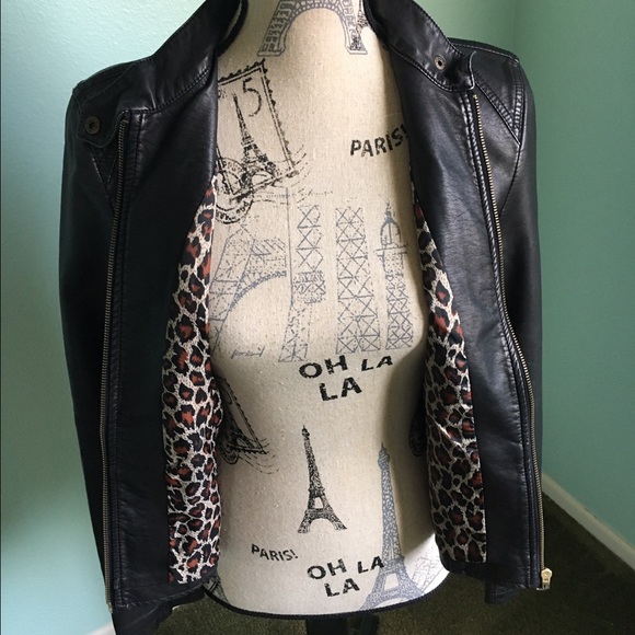 Adorable Jacket - Picture 4 of 4