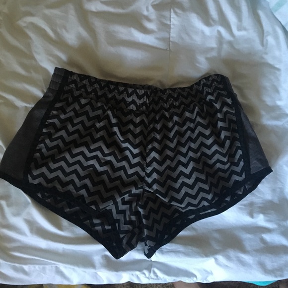 Chevron running shorts