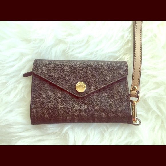 Michael Kors Wristlet