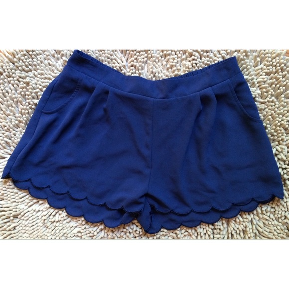 Mine Pants - Mine Silky Scalloped Pocket Shorts
