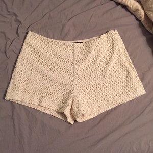 Banana Republic grande eyelit shorts size 12