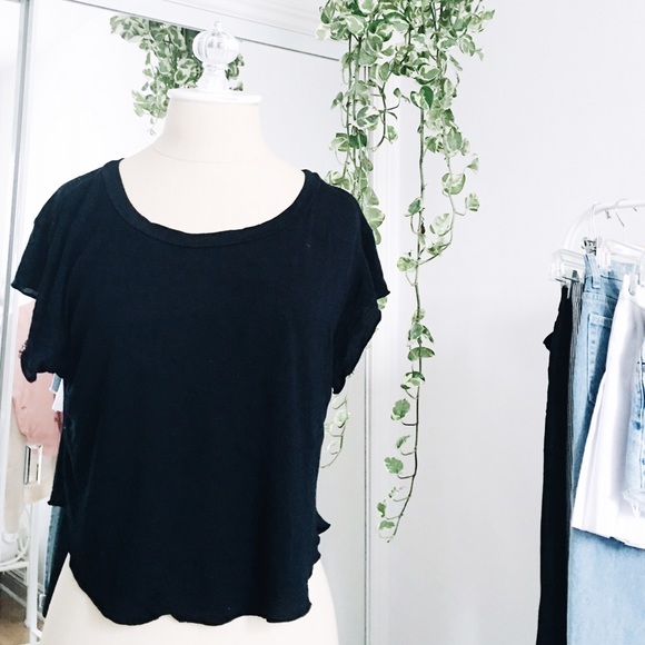 Brandy melville tee - Picture 1 of 3