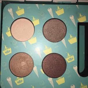 Benefit Eyeshadow Quad
