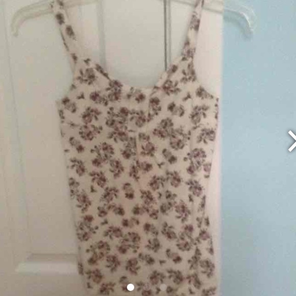 Old Navy Tops - Floral tank top