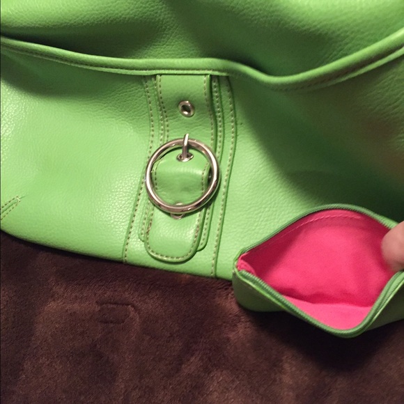 Nine & Company Lime Green purse - Picture 3 of 4
