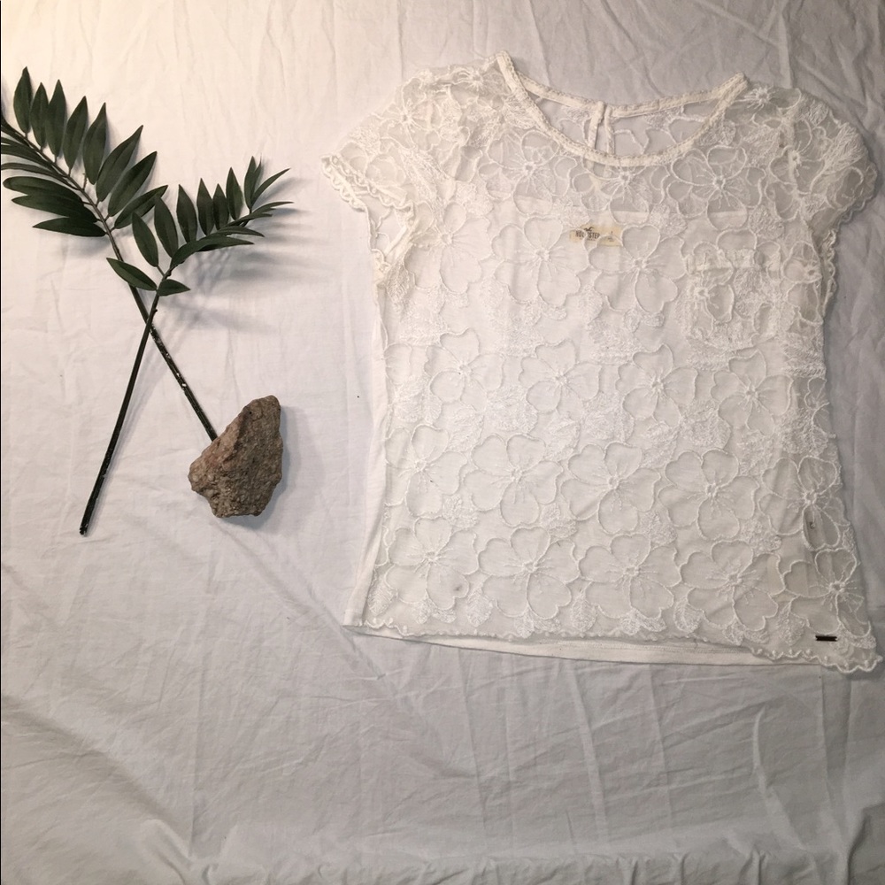 HOLLISTER // White See Through Flower Lace Shirt - Picture 1 of 3