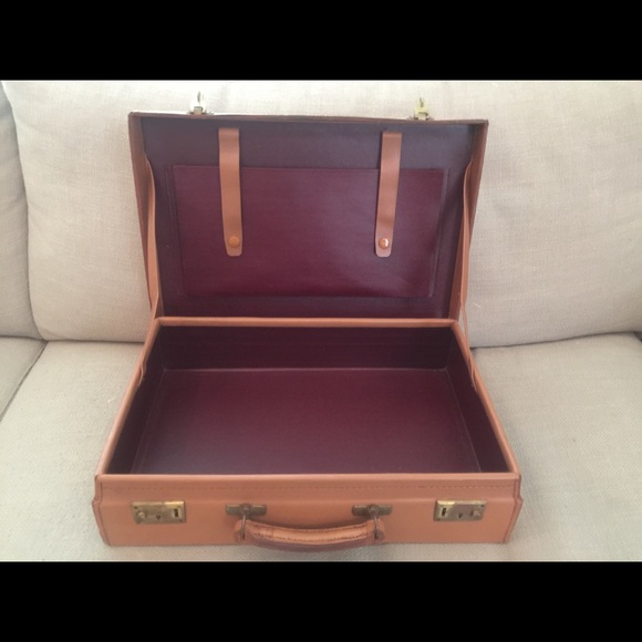 Valise Antique de Louis Vuitton en vente sur