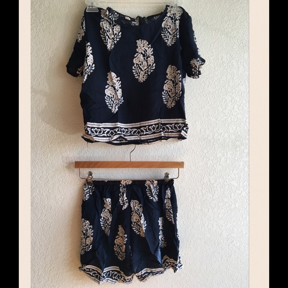 🎈🎈💕💝HP😻😻🎉🎉 Navy Jumpsuit - Picture 2 of 4