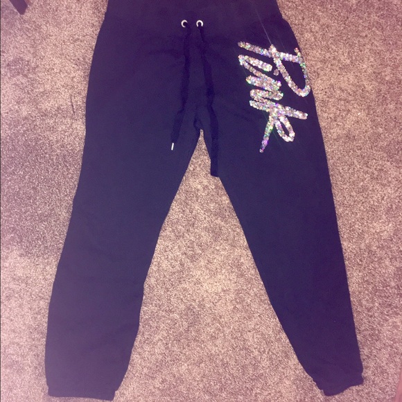 VS pink sweatpants