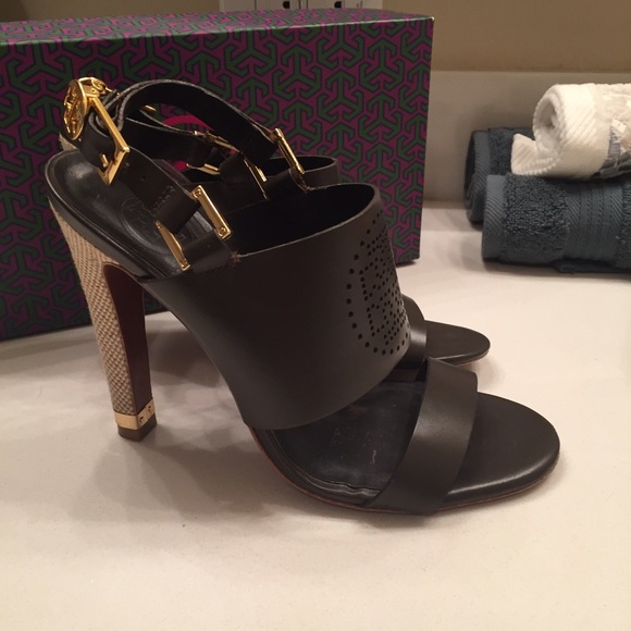 Authentic Tory Burch heels size 7.5 - Picture 2 of 4
