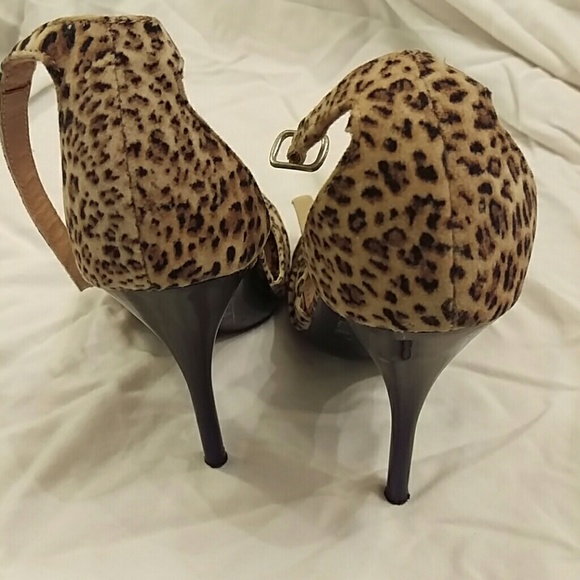 Leopard Print Stiletto Heels - Picture 2 of 3