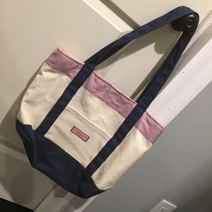 Vineyard Vines Tote🐳