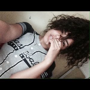 Meet your Posher, Vanessa