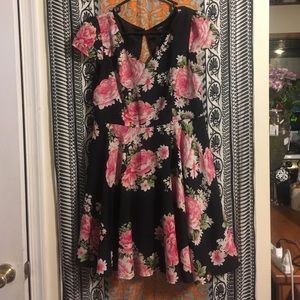 Float floral black cap sleeved dress