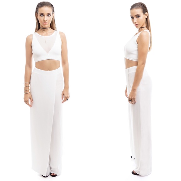 White Mesh V Neck Crop Top - Picture 4 of 4