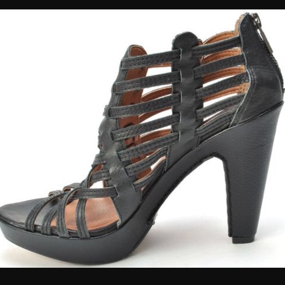 Sexy Lucky Brand Blk Persia leather open toe shoe