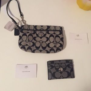 Coach wristlet with extra card holder!