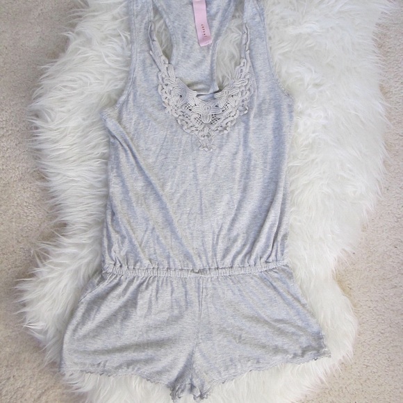 Forever21 gray romper in Xsmall
