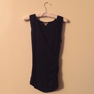 Banana Republic | Sleeveless Cross V-Neck