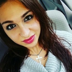 Meet your Posher, Mariela